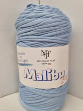 Lentes  dzija Malibu 400g / 120m